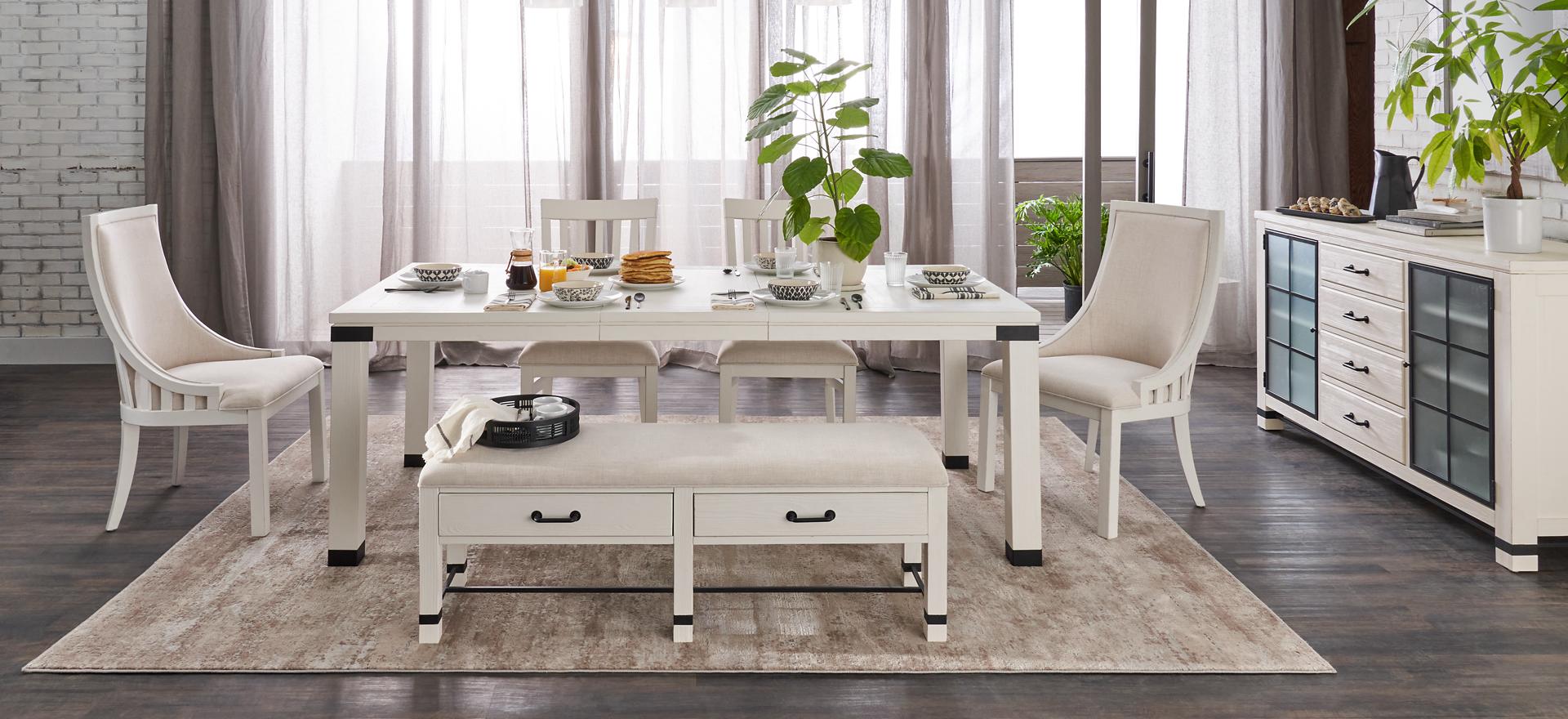 Outdoor Lifestyle Image - Brooke Harbor Collection.